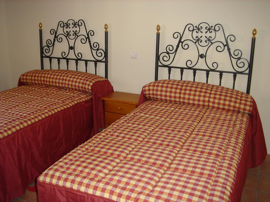 Apartamentos Serrano Ribatajada المظهر الخارجي الصورة